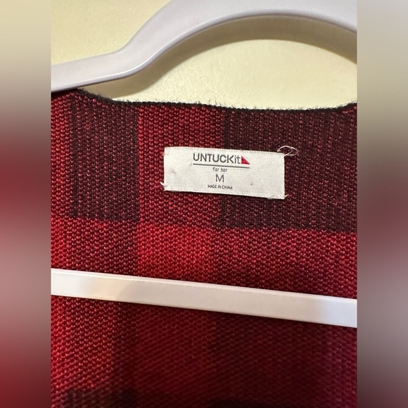 UNTUCKit Buffalo Check Chloe Sweater Jacket 🤩
Medium‎ - Picture 3 of 7